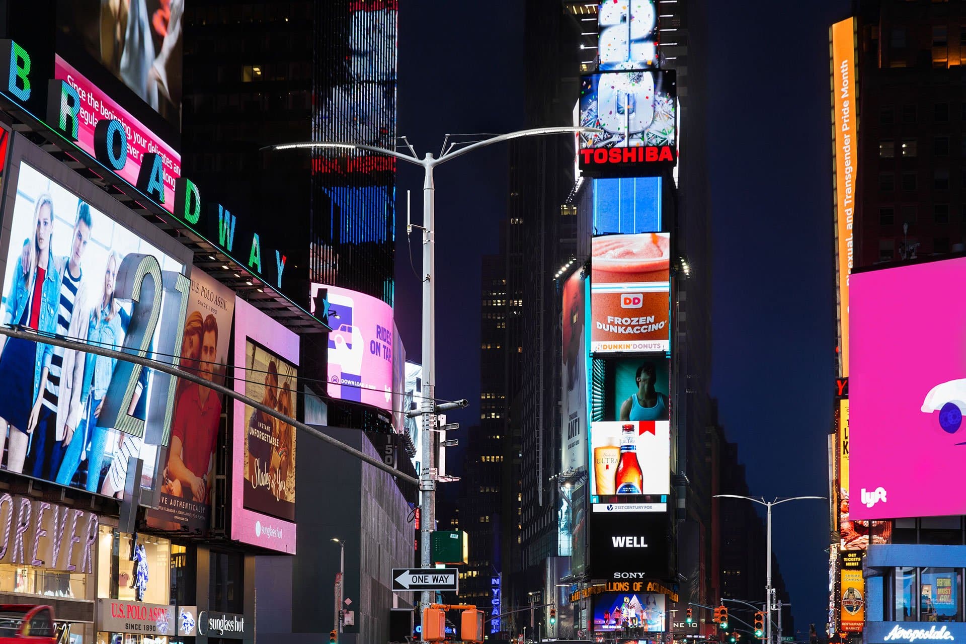 NYC streetlight project features OVI work and the use of LED technology.