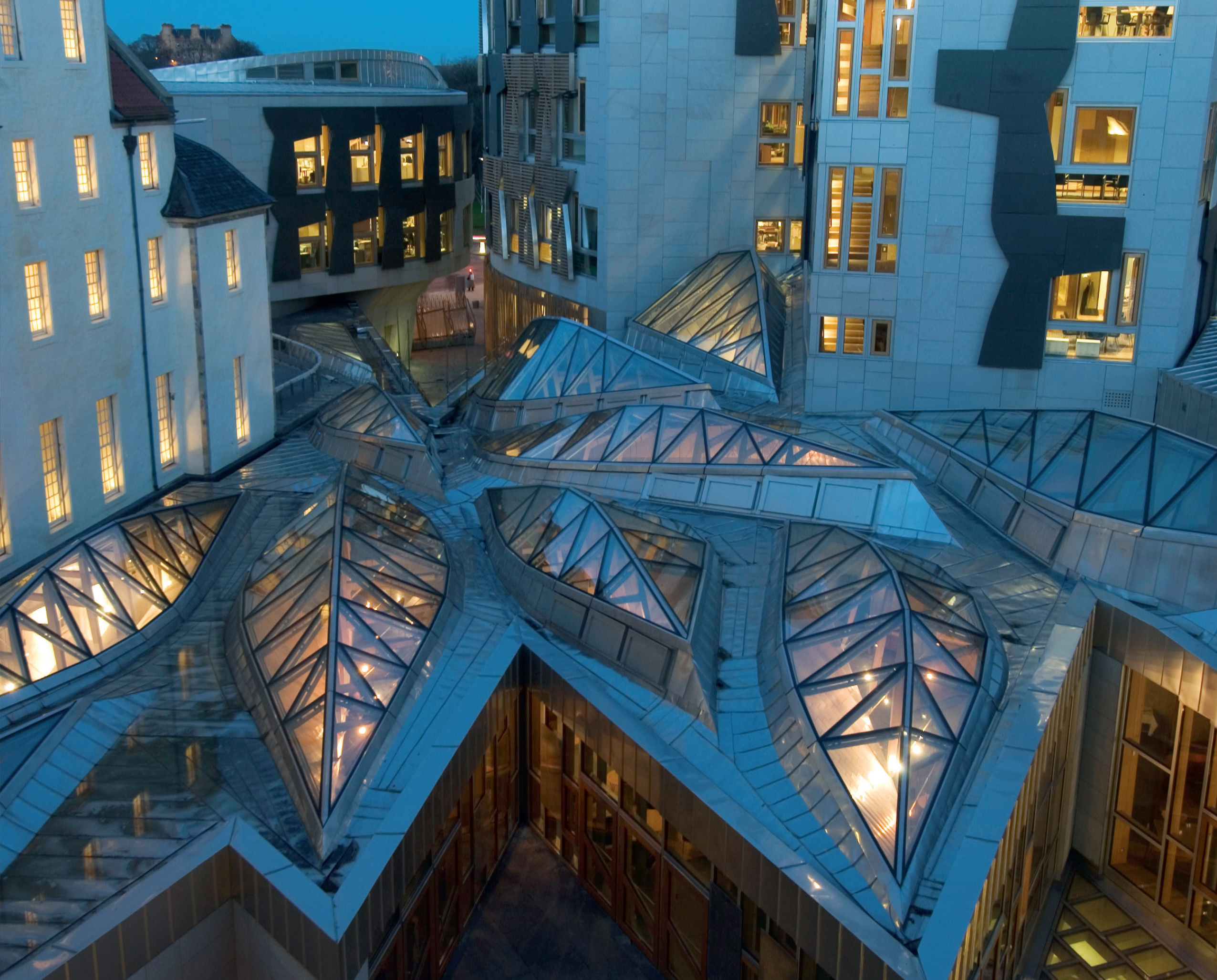 04. SPB roof lobby